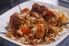 Тушеная картошка с окорочками