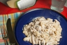 Макароны со сливками и грибами