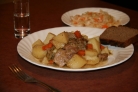 Картошка с мясом в чугунке в духовке
