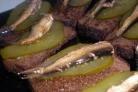 Гренки с шпротами