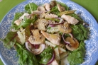 Салат пикантный с курицей и шампиньонами