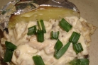 Картофель под грибным соусом