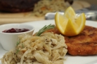 Капуста, тушенная с яблоками
