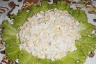 Салат с курицей и яичными блинчиками