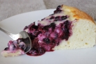 Пирог с черникой и сметаной