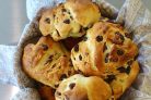 Булочки с изюмом в духовке
