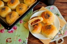 Булочки со сгущёнкой варёной