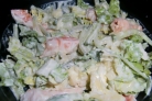 Салат с креветками и пекинской капустой