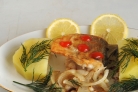 Рыба жареная с луком