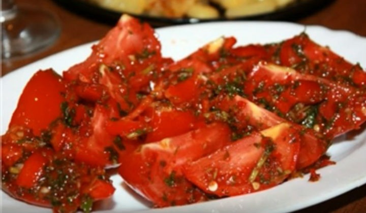 Салат из помидоров на зиму по-корейски