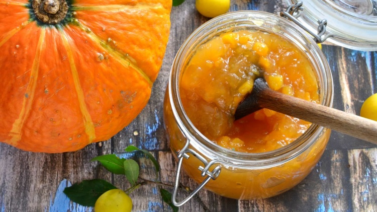 Тыквенный сок с медом и лемоном - отличная профилактика от гриппа и простуд.