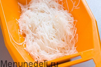Салат из редьки дайкон Салат из редьки дайкон