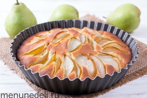 Простой пирог с грушами Простой пирог с грушами