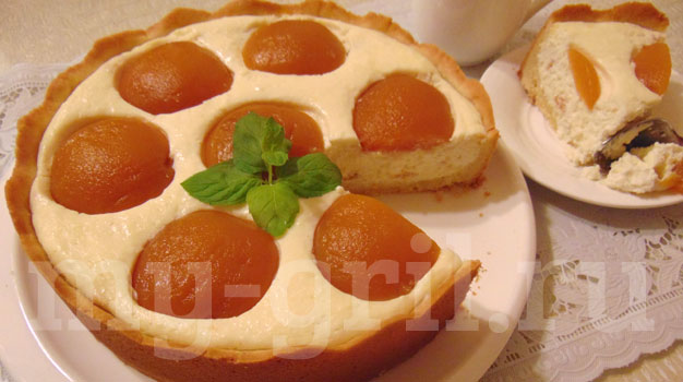 творожный пирог с персиками