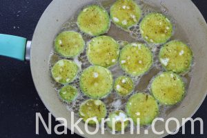 Кабачки, жаренные с яйцом