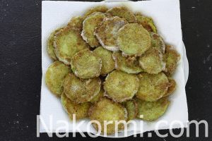 Кабачки, жаренные с яйцом