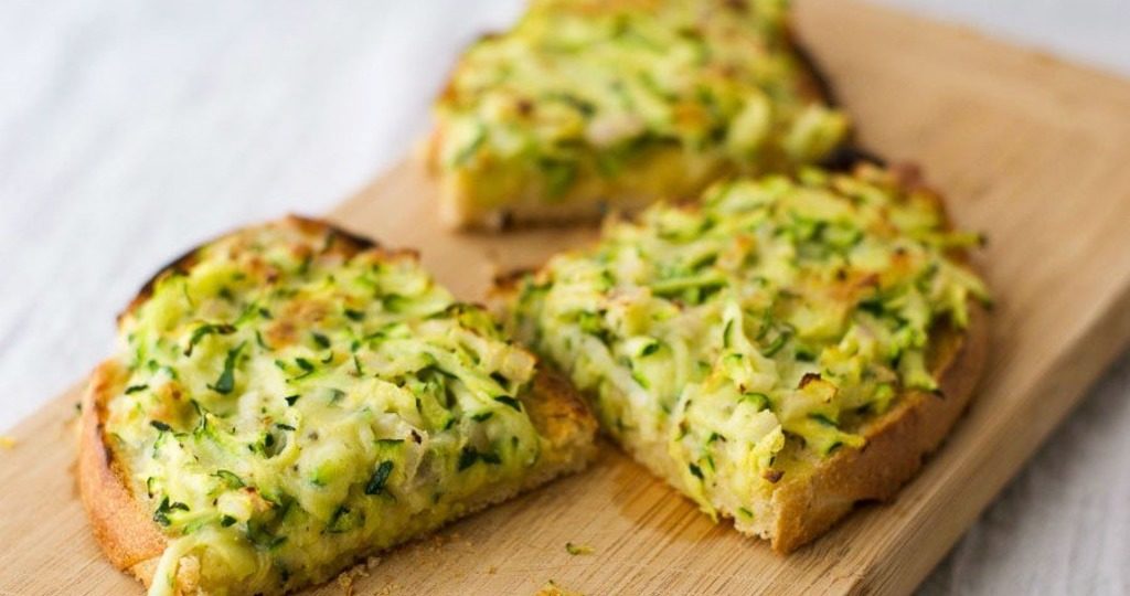 Пирог с кабачками и сыром