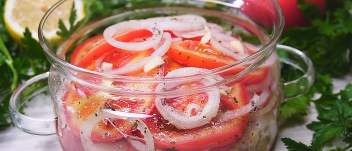 помидоры с луком и маслом на зиму