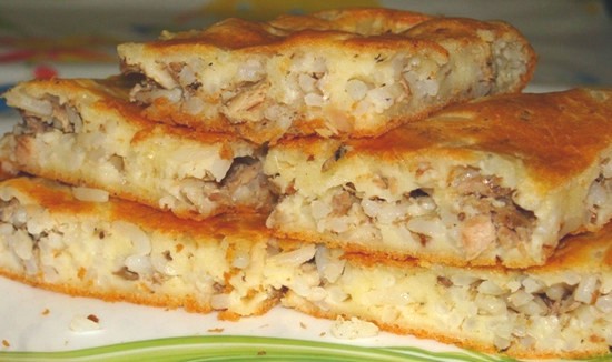Закрытый пирог с рыбными консервами