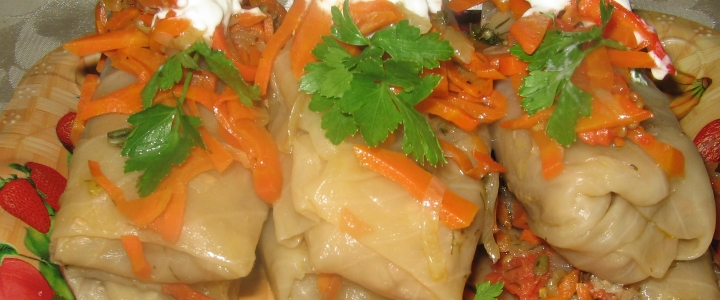 Голубцы в капустных листьях с мясом Мясные голубцы в капустных листьях