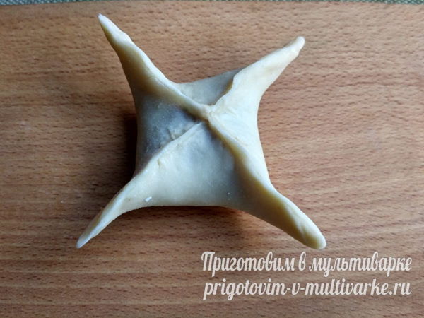 залепляем весь кусочек теста
