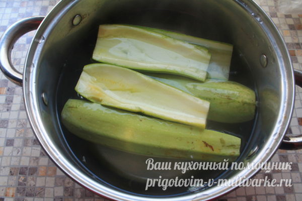 Кабачки в воде