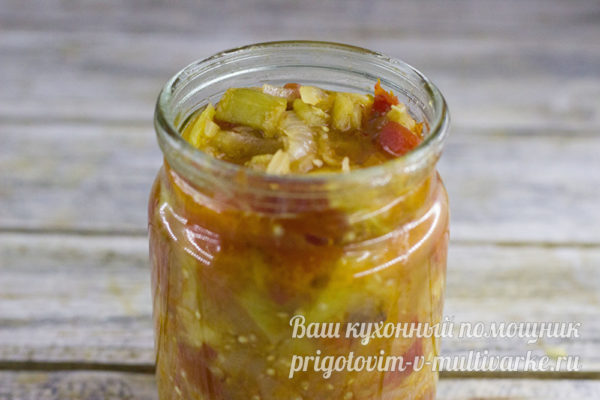 наполняем банки салатом
