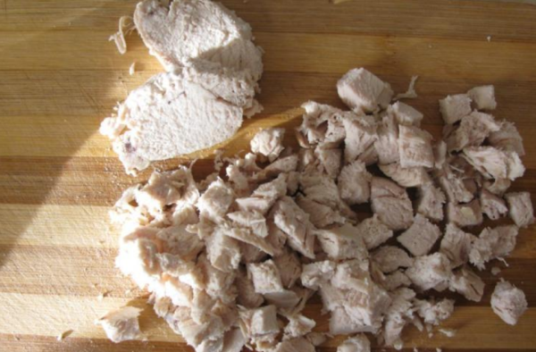 Салат пекинский с отварной курятиной