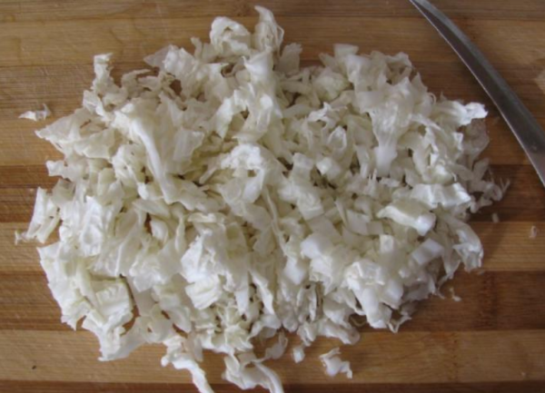 Салат пекинский с отварной курятиной