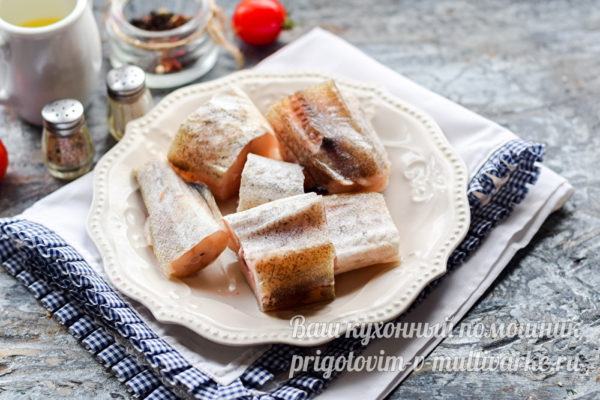 нарезать рыбу