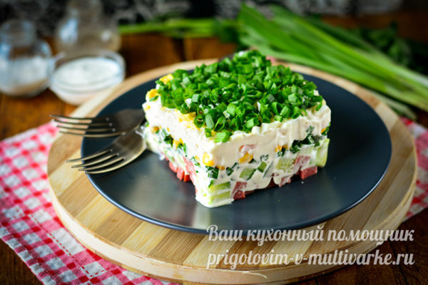 салат с крабовыми палочками