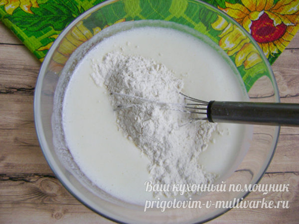добавить муку