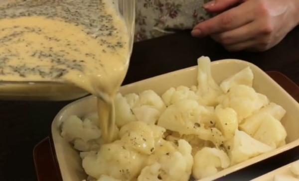 Цветная капуста, запеченная под сыром