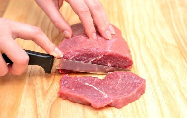 нарезаем мясо