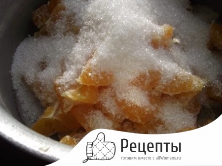 Кладем сахар в фруктовую массу 1495775208_varenie-iz-yablok-s-apelsinami-21