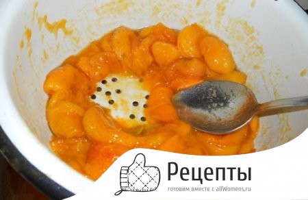 Протираем заготовку через сито 1499022733_abrikosovoe-povidlo-17