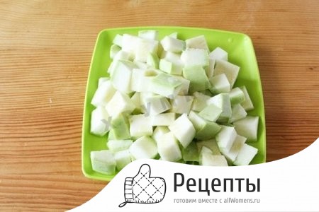 Моем, чистим и нарезаем кабачки 1504707050_salat-uncle-bens-iz-kabachkov-na-zimu-19