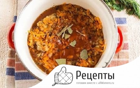 Рыба, тушеная с луком и морковью в томатном соусе 1512988424_2