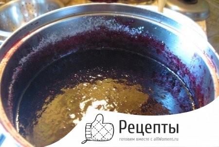1495774053_varene-iz-chernoy-smorodiny-na-zimu-52