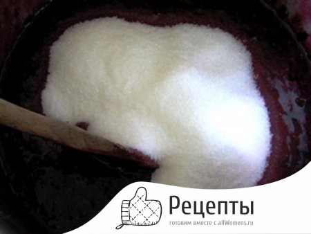 1495774064_varene-iz-chernoy-smorodiny-na-zimu-26