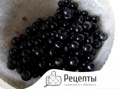1495774108_varene-iz-chernoy-smorodiny-na-zimu-24