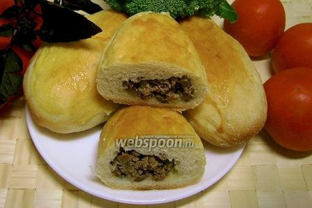 Фото рецепта Пирожки с начинкой из куриных сердечек печёные