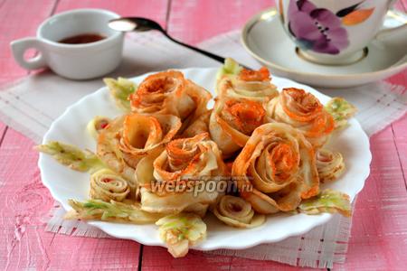 Фото рецепта Сладкие блинные розочки