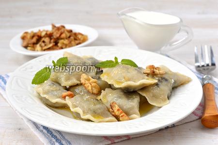 Фото рецепта Вареники с черносливом и орехами