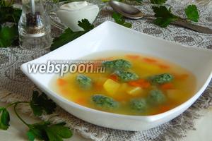 Фото рецепта Овощной суп с галушками из шпината