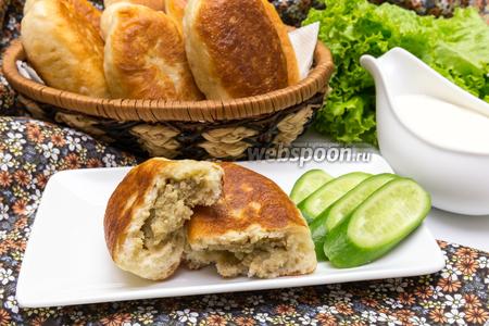 Фото рецепта Жареные пирожки с картофелем и куриной печенью