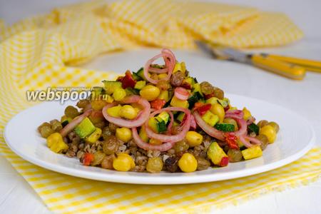 Фото рецепта Салат из гречки с овощами