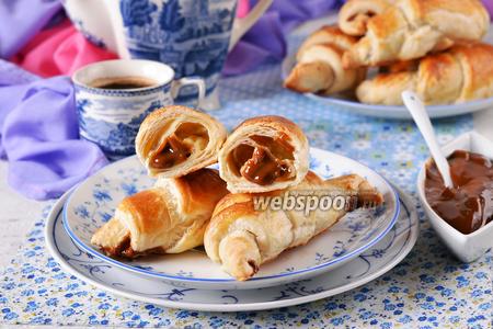 Фото рецепта Круассаны со сгущёнкой