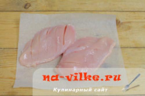 Куриное филе в сметане с чесноком в духовке. Ингредиенты:
