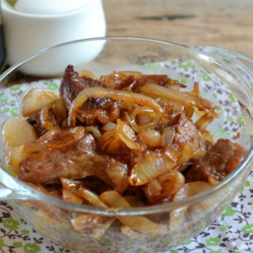 Жареная свинина на сковороде с луком: кусочками, с картошкой, грибами, овощами, морковью, котлеты. ТОП-4 лучших пошаговых рецептов с ФОТО Жареная свинина